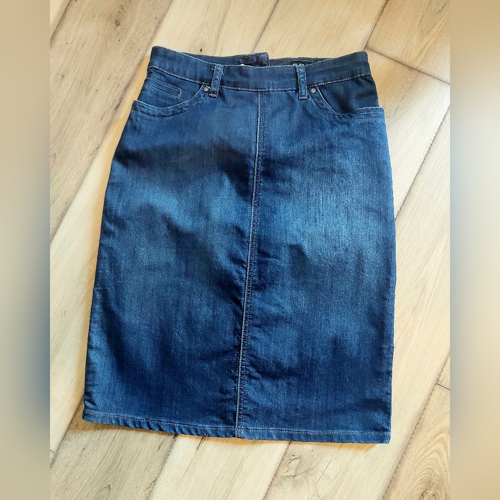 French Dressing Jeans Jean skirt size 4